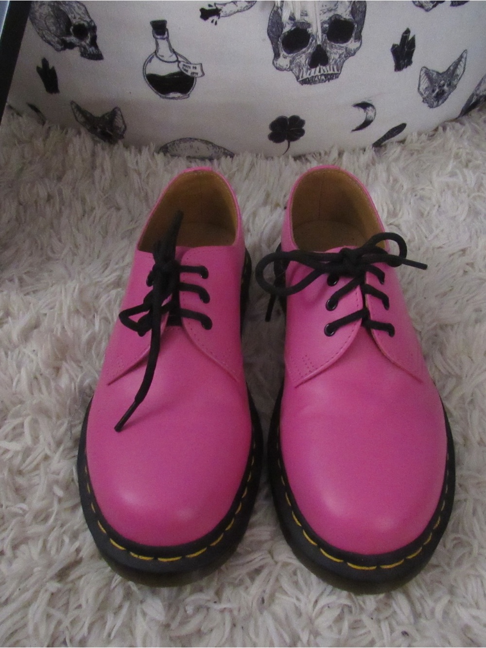 Dr. Martens Pink Leather Lace-Up Oxfords - Picture 4 of 4